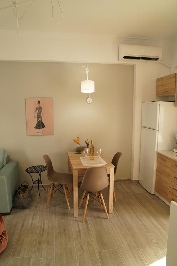Athens Central Apartment 2 Mins To Metro Atenas Exterior foto