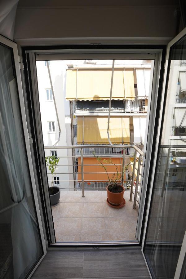 Athens Central Apartment 2 Mins To Metro Atenas Exterior foto