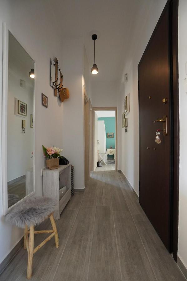 Athens Central Apartment 2 Mins To Metro Atenas Exterior foto