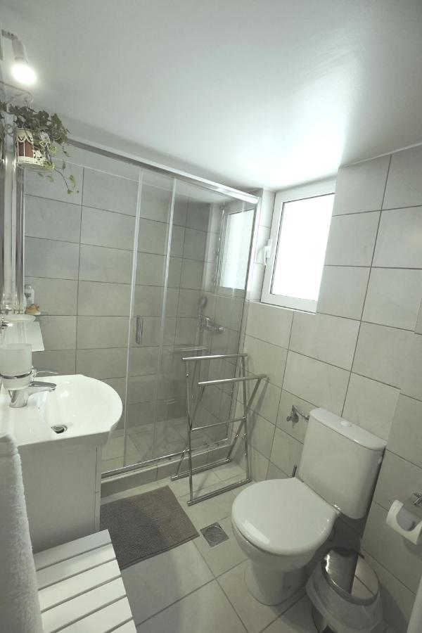 Athens Central Apartment 2 Mins To Metro Atenas Exterior foto