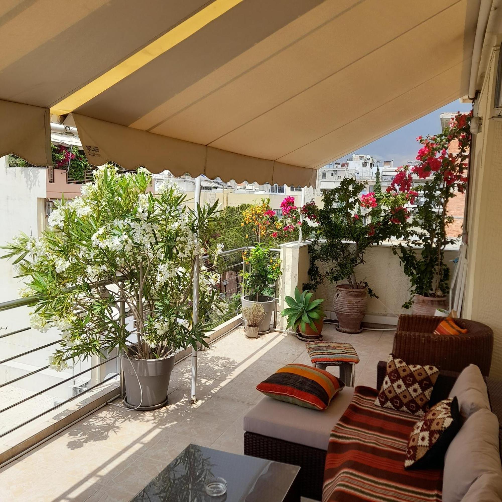 Athens Central Apartment 2 Mins To Metro Atenas Exterior foto