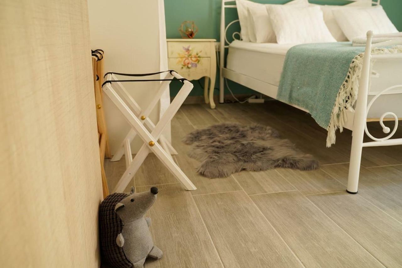 Athens Central Apartment 2 Mins To Metro Atenas Exterior foto
