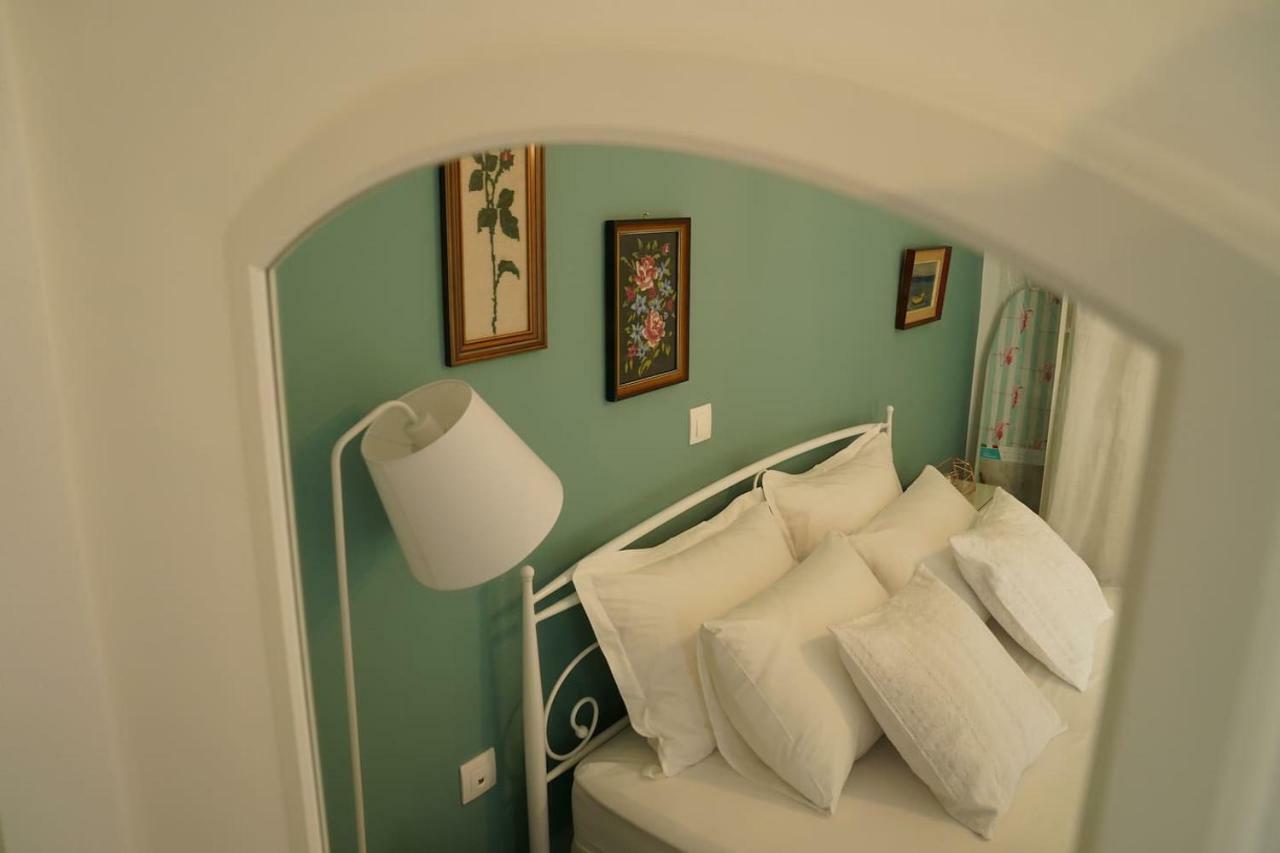 Athens Central Apartment 2 Mins To Metro Atenas Exterior foto